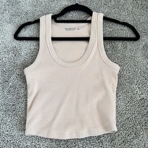 Cropped tank